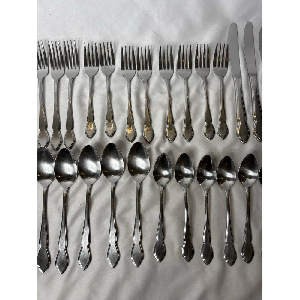 Vtg SSS Oneida Trinity Stainless Flatware Set Of 40 Service For 8‎ Discontinued
